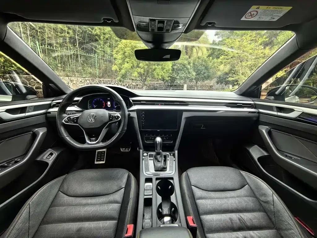 Volkswagen CC 2023 из CN, фото 7