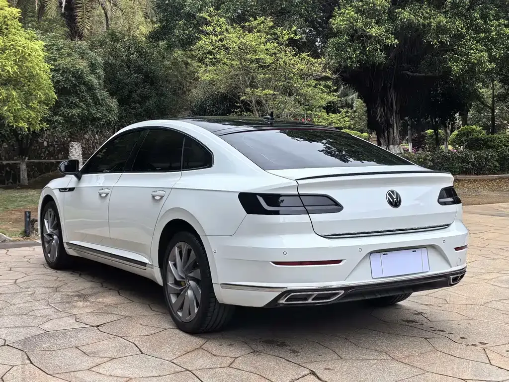 Volkswagen CC 2023 из CN, фото 5