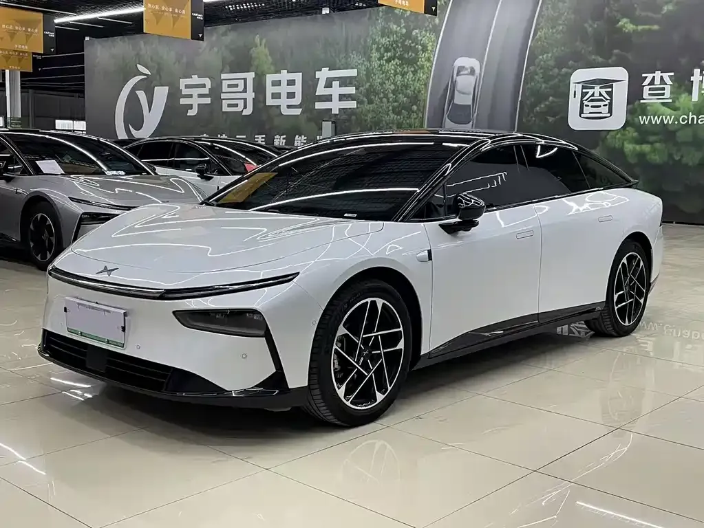 XPeng P7+ — фото 1