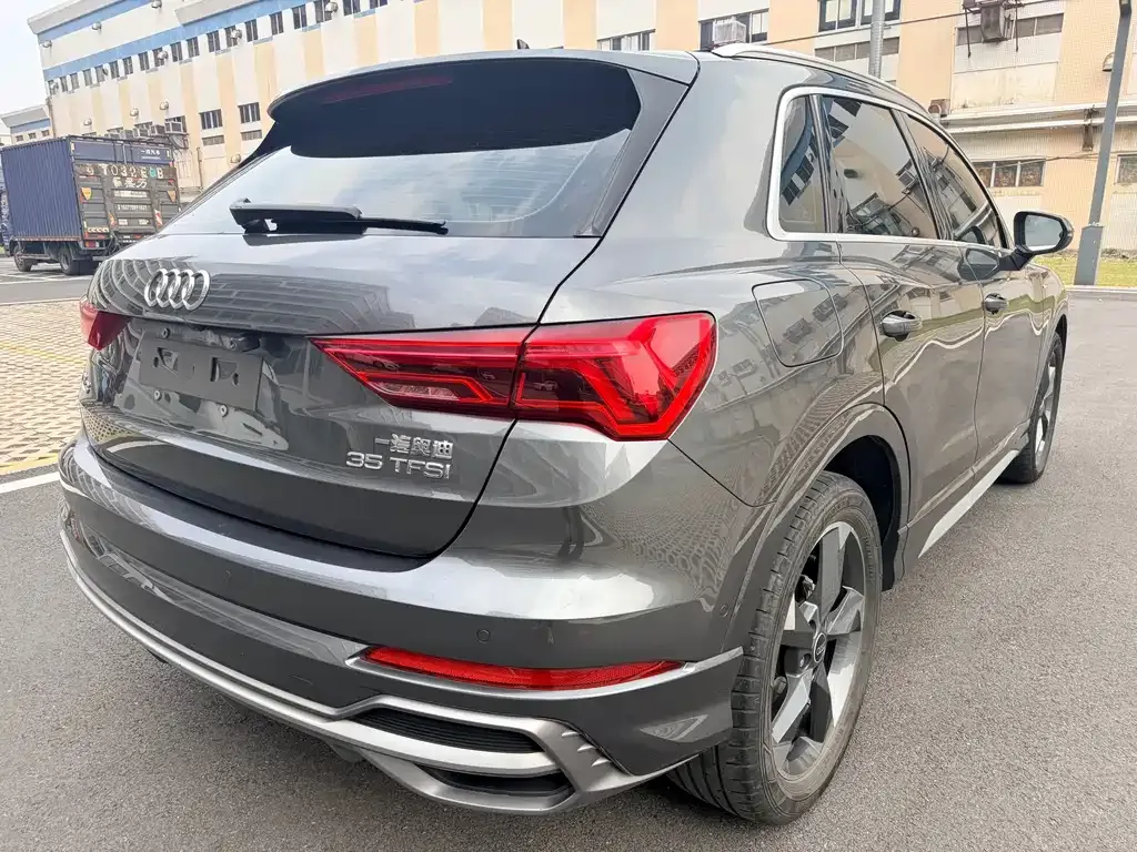 Audi Q3 — фото 3