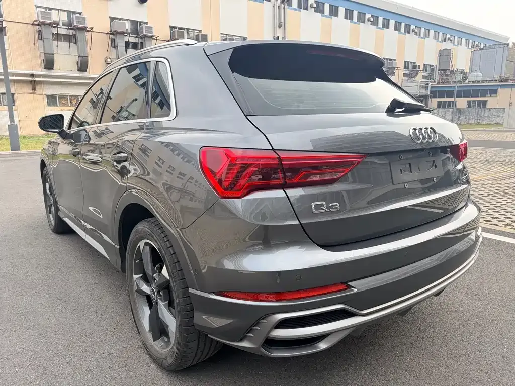 Audi Q3 — фото 5