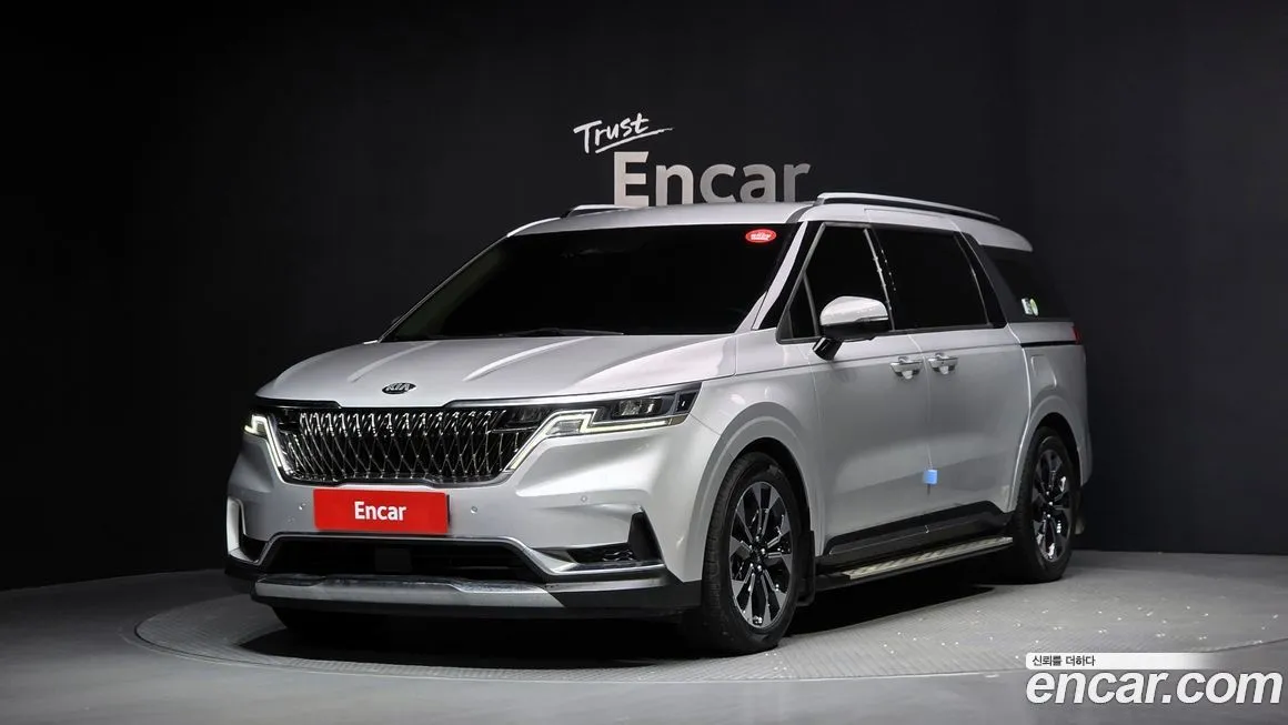 Kia Carnival — фото 1