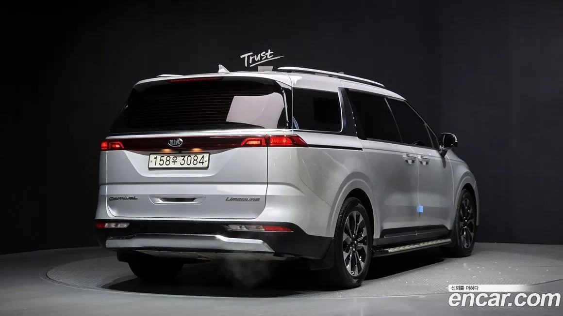 Kia Carnival — фото 3