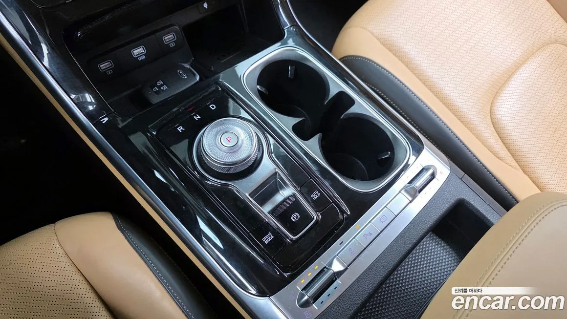 Kia Carnival — фото 10
