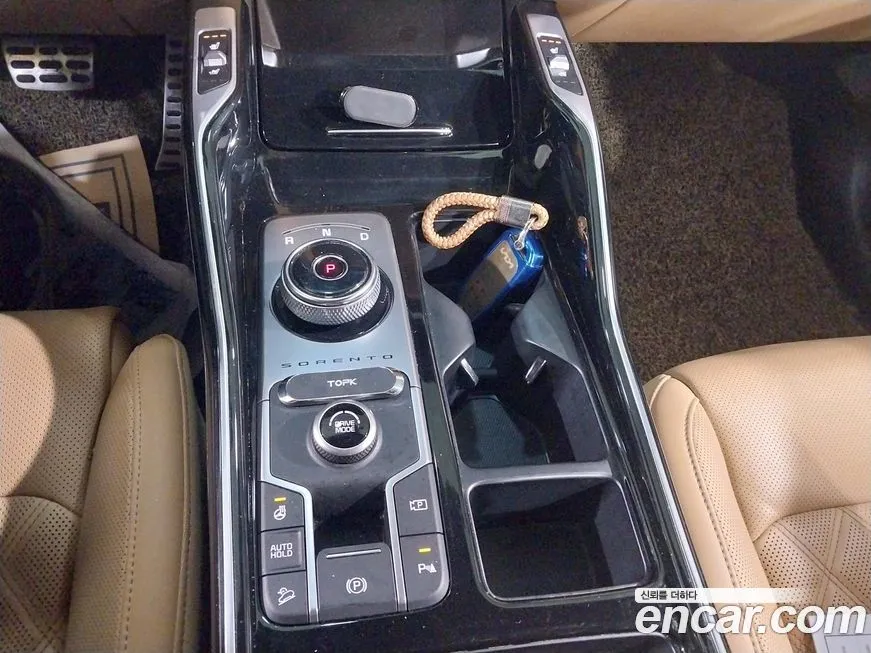 Kia Sorento — фото 8