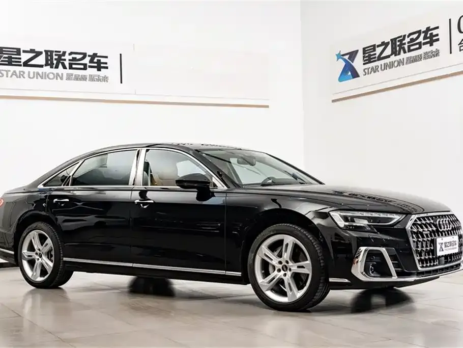 Audi A8 — фото 6