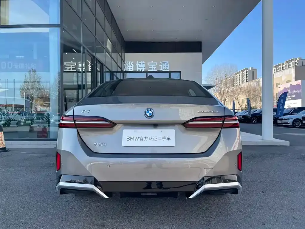 BMW i5 — фото 7