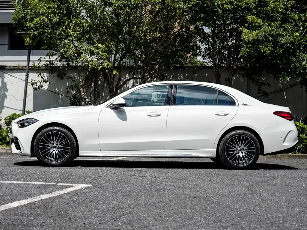 Mercedes-Benz C-Class — фото 8