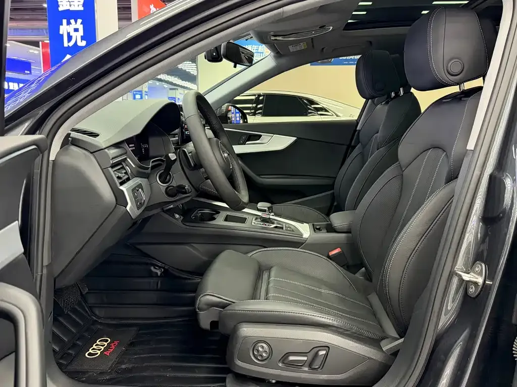 Audi A4L 2021 из CN, фото 5