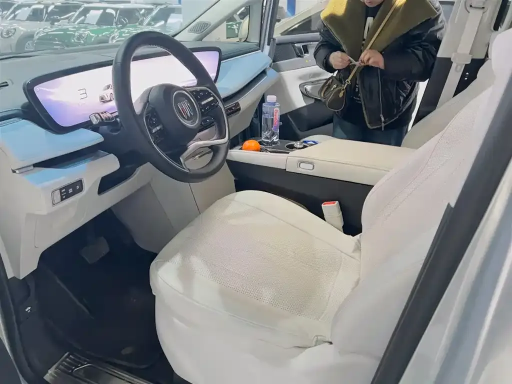 Buick GL8 Hybrid — фото 7