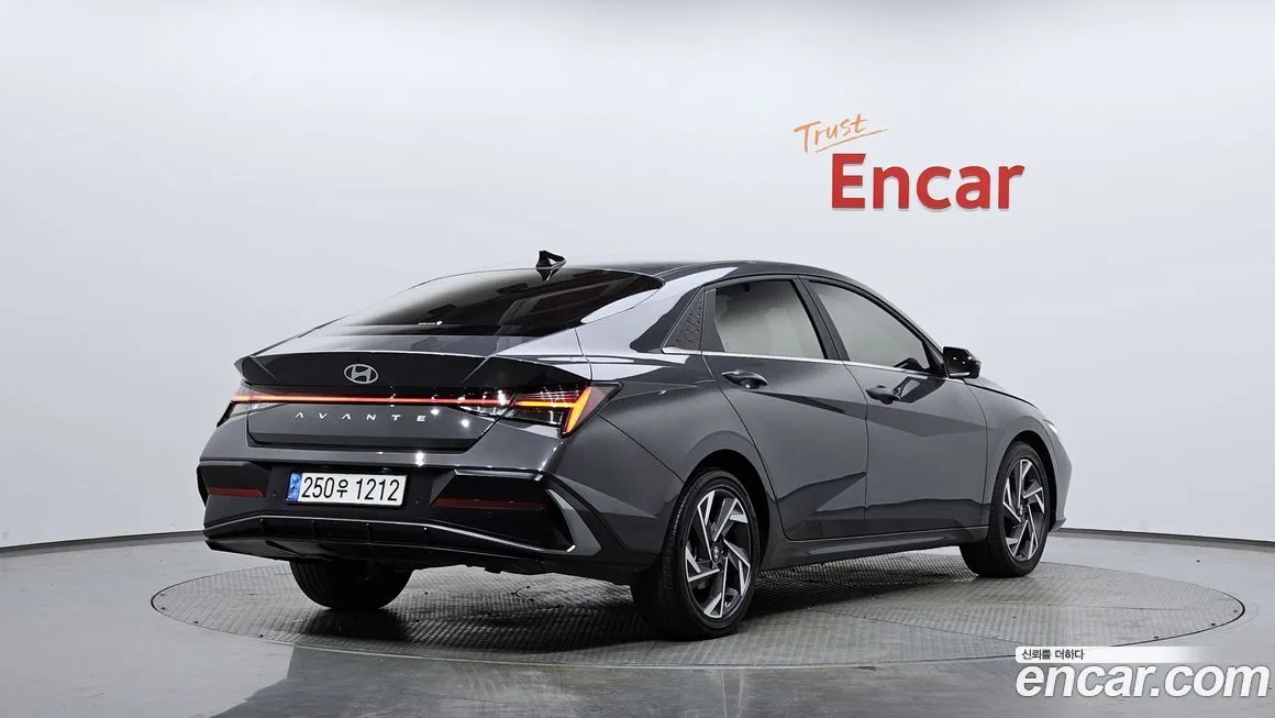 Hyundai AVANTE — фото 3