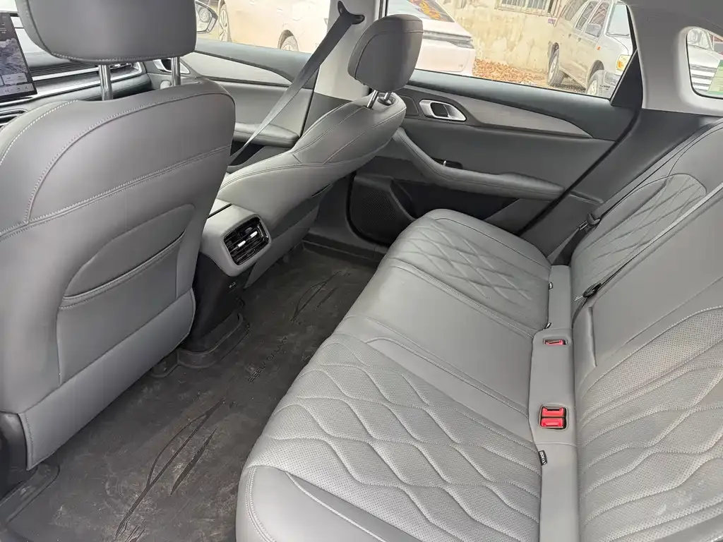 Geely 银河A7 2025 из CN, фото 9