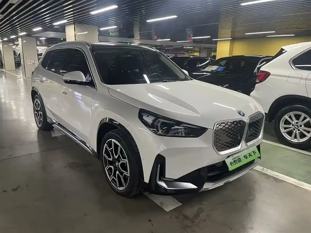 BMW iX1 2025 из CN, фото 9
