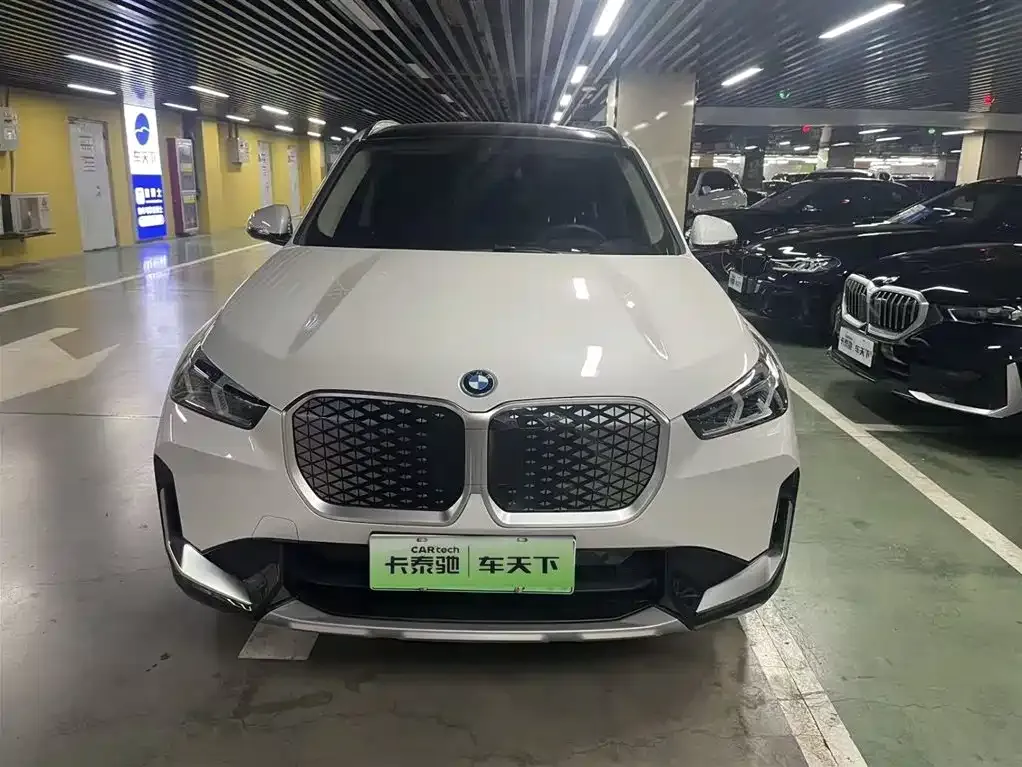BMW iX1 2025 из CN, фото 5