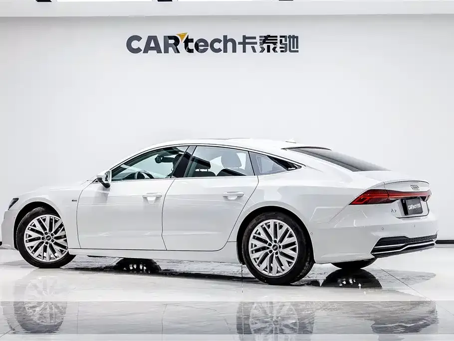Audi A7 2021 из CN, фото 3