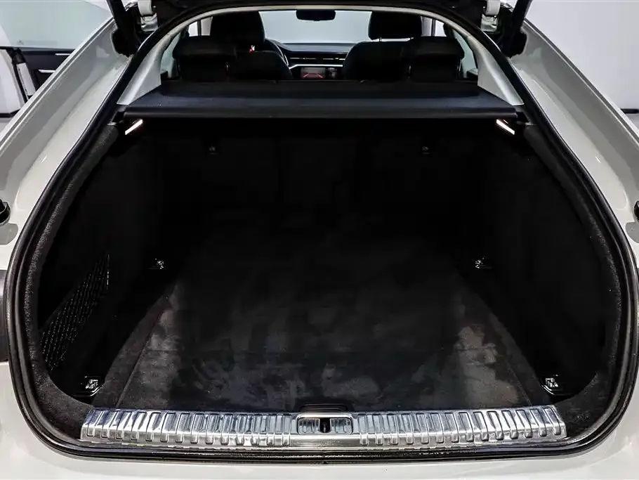 Audi A7 2021 из CN, фото 6