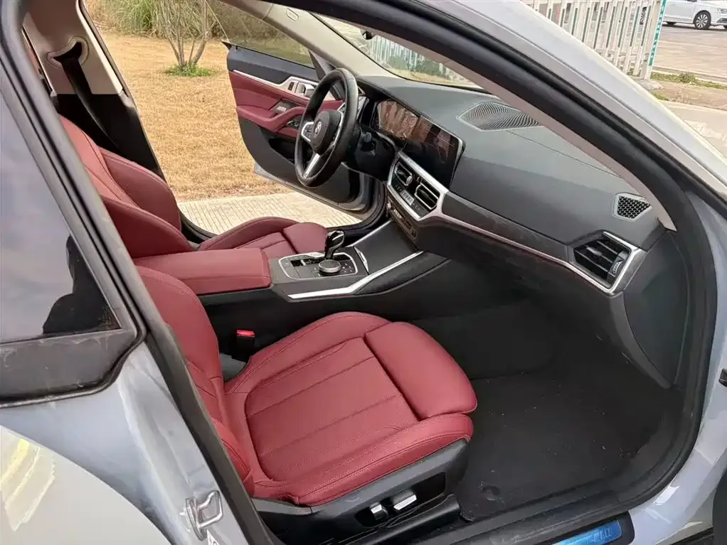 BMW 4 Series 2023 из CN, фото 8