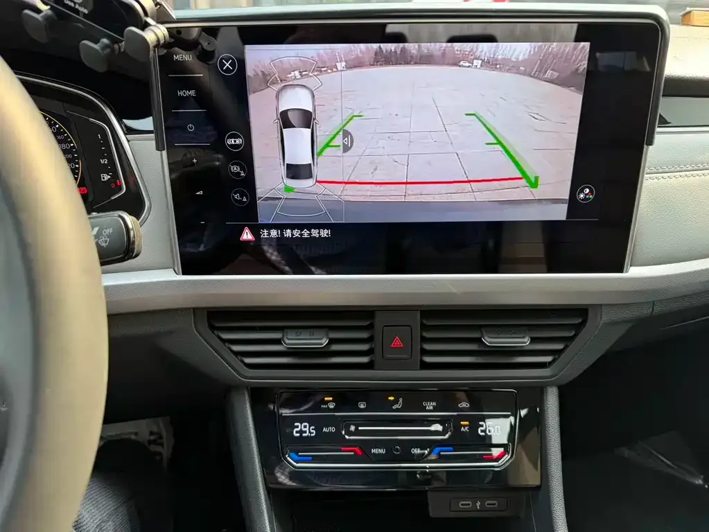 Volkswagen Bora 2023 из CN, фото 6