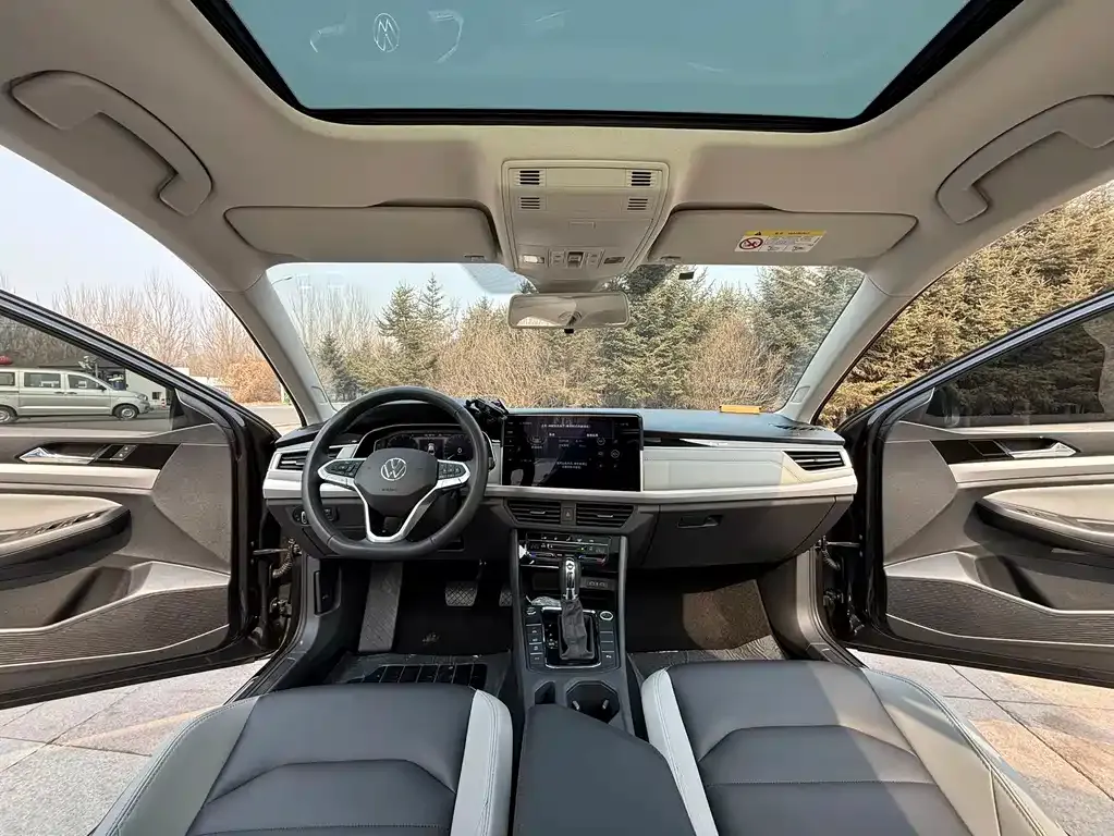 Volkswagen Bora 2023 из CN, фото 10