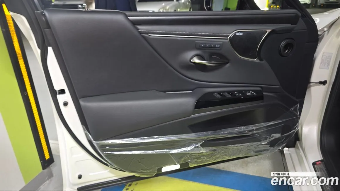 Lexus ES 2025 из KR, фото 4