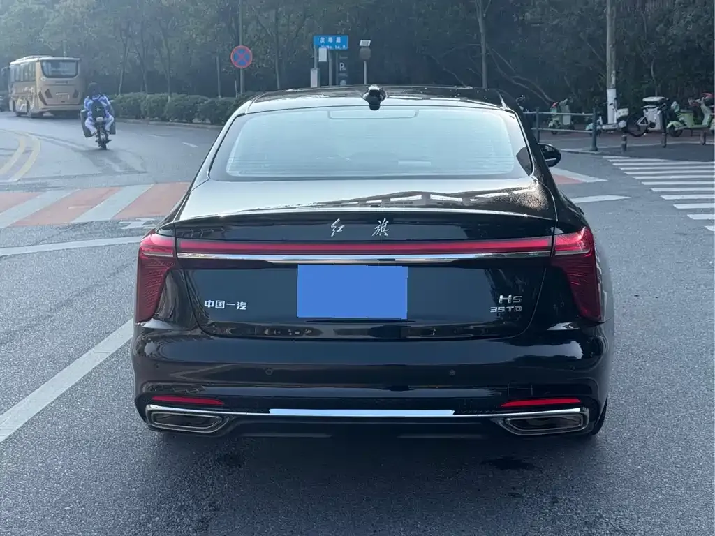 Hongqi H5 — фото 2