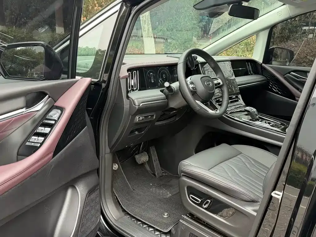 GAC Motor Trumpchi M8 — фото 2