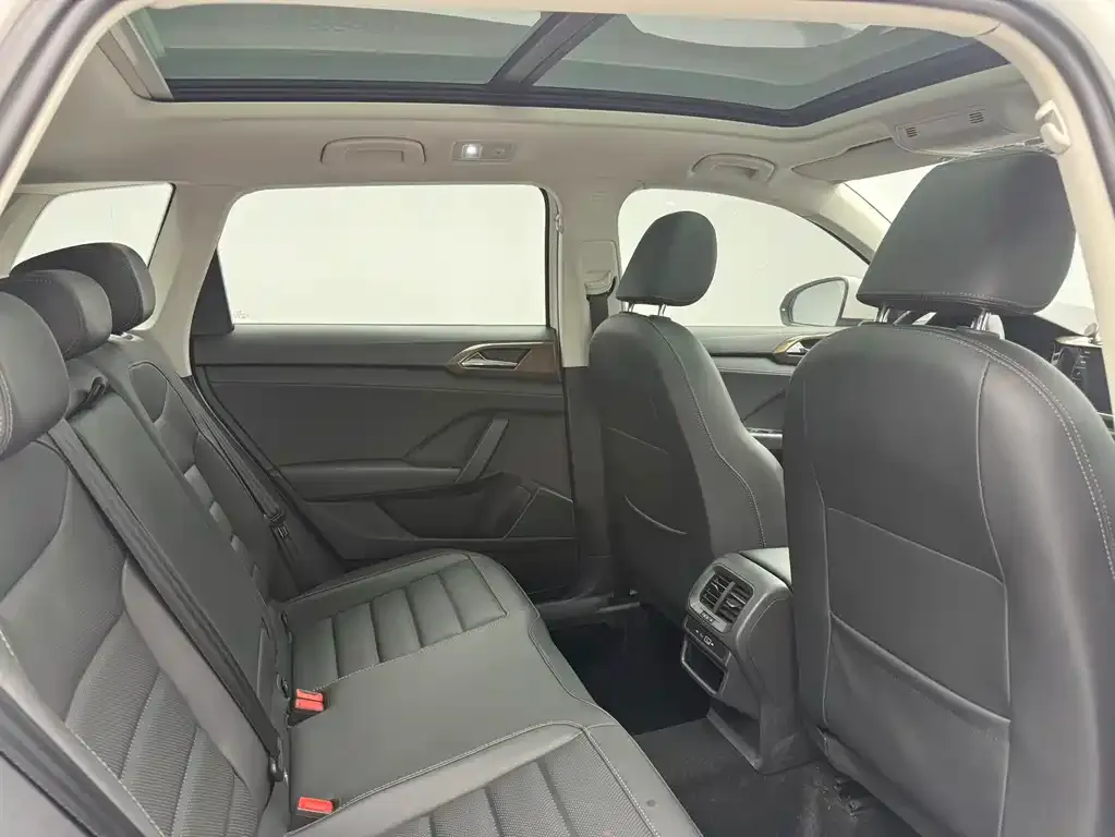 Volkswagen Tharu 2022 из CN, фото 3