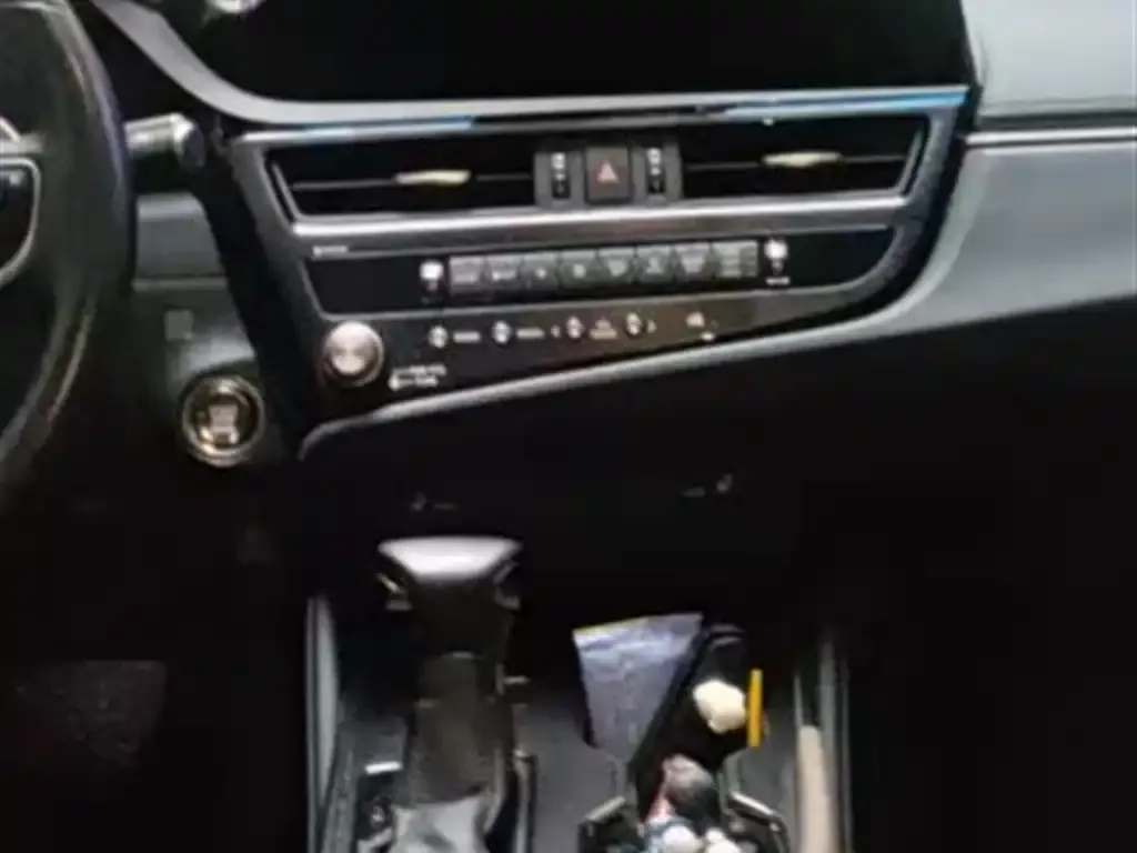 Lexus ES 2023 из CN, фото 2