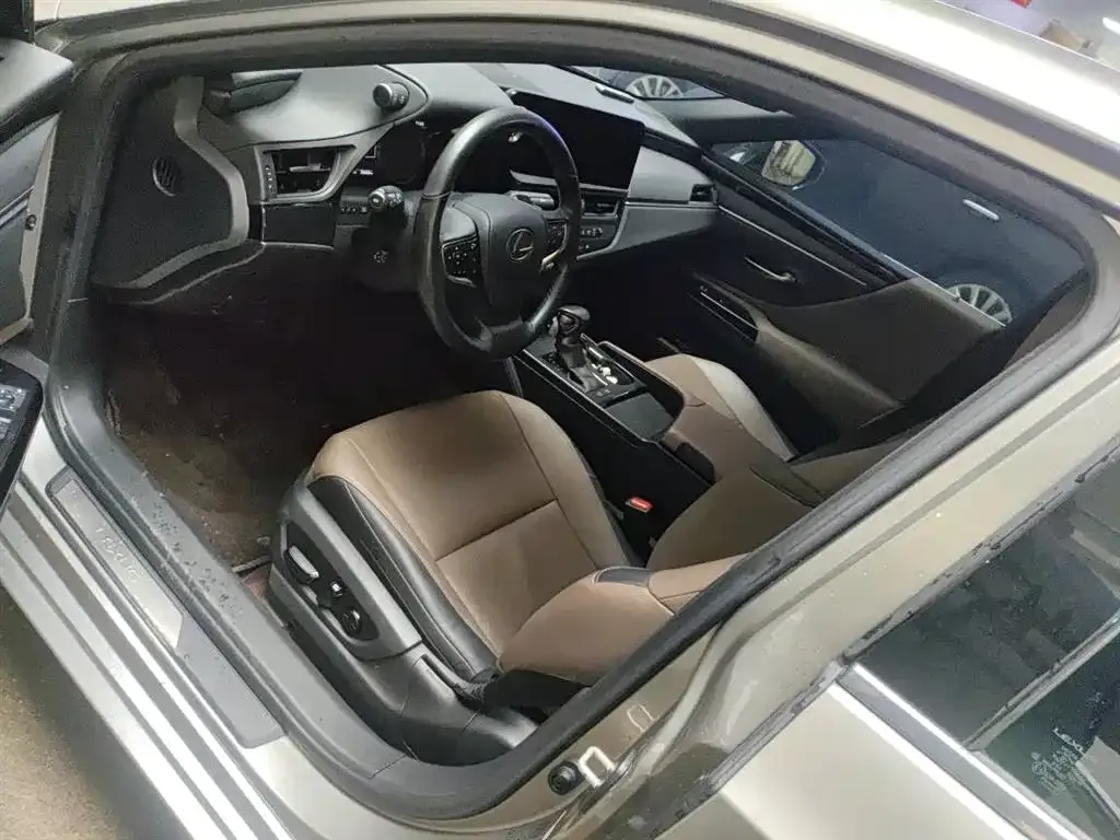Lexus ES 2023 из CN, фото 10