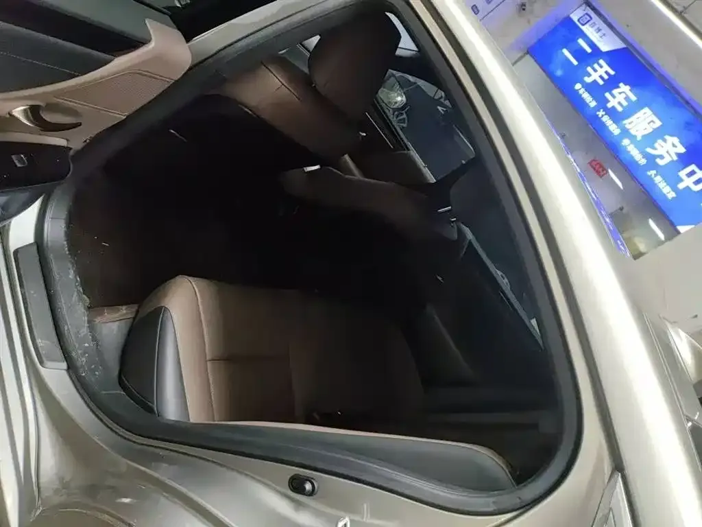 Lexus ES 2023 из CN, фото 8