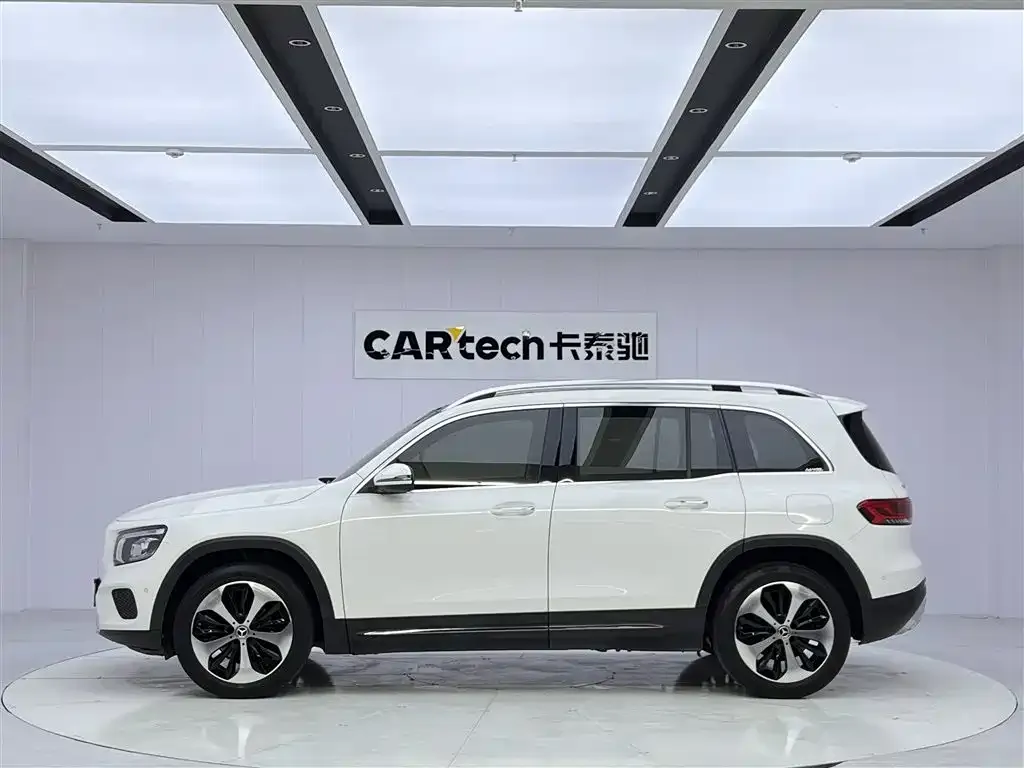 Mercedes-Benz GLB — фото 5