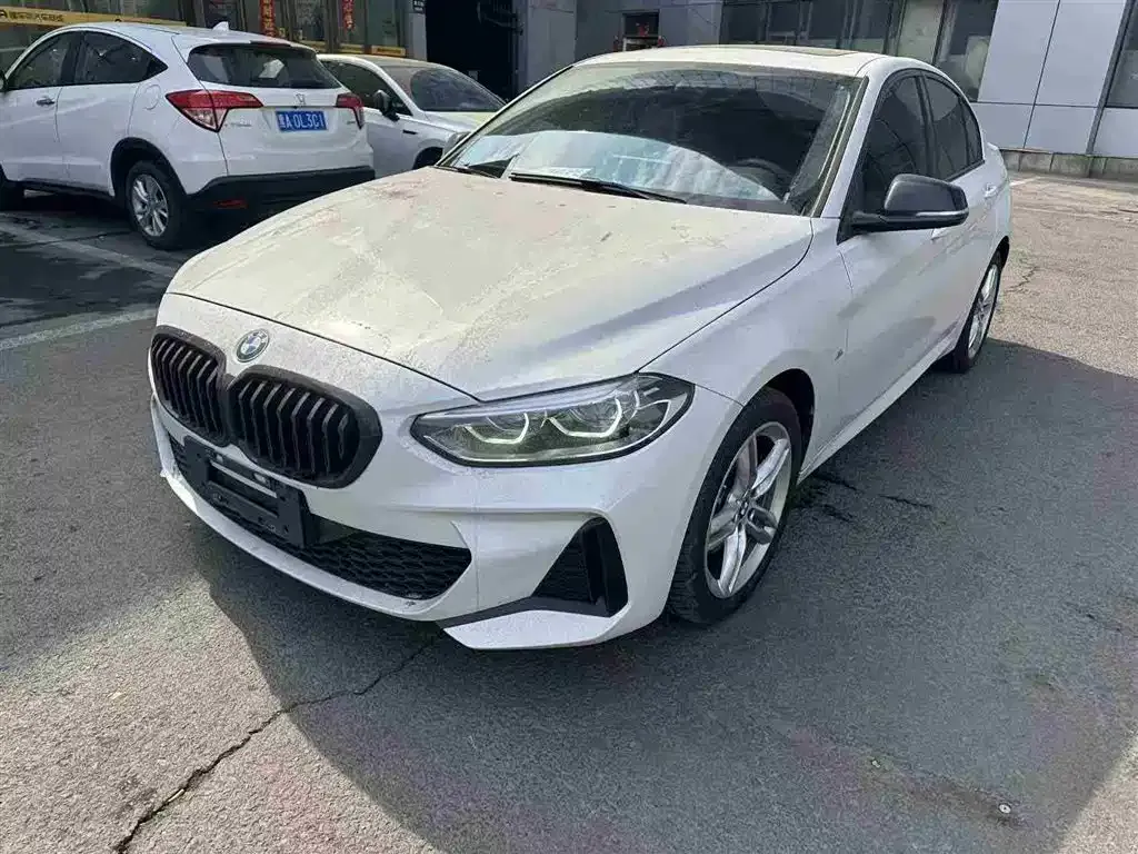 BMW 1 Series — фото 1