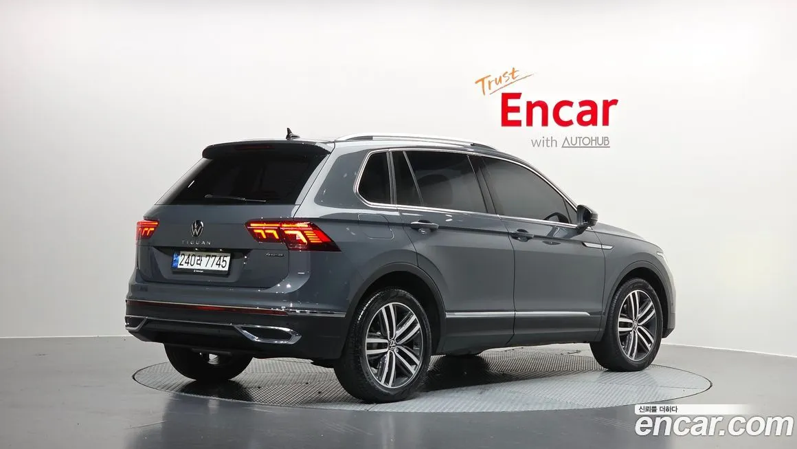 Volkswagen Tiguan — фото 6