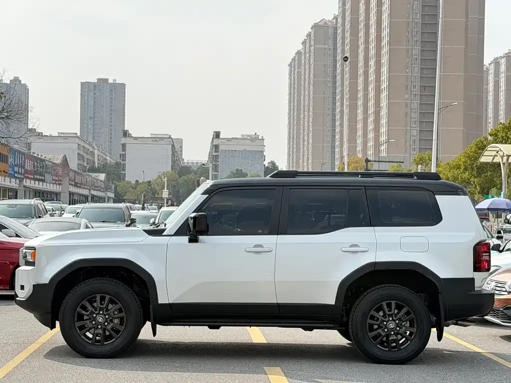 Toyota Prado 2024 из CN, фото 7