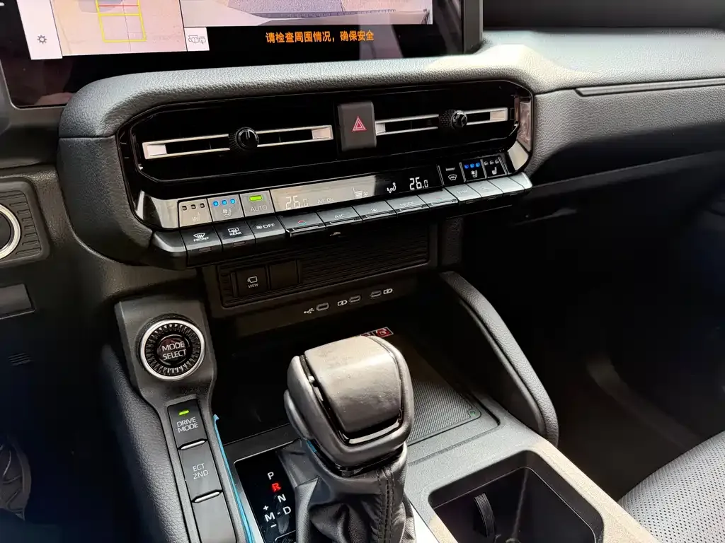 Toyota Prado 2024 из CN, фото 10