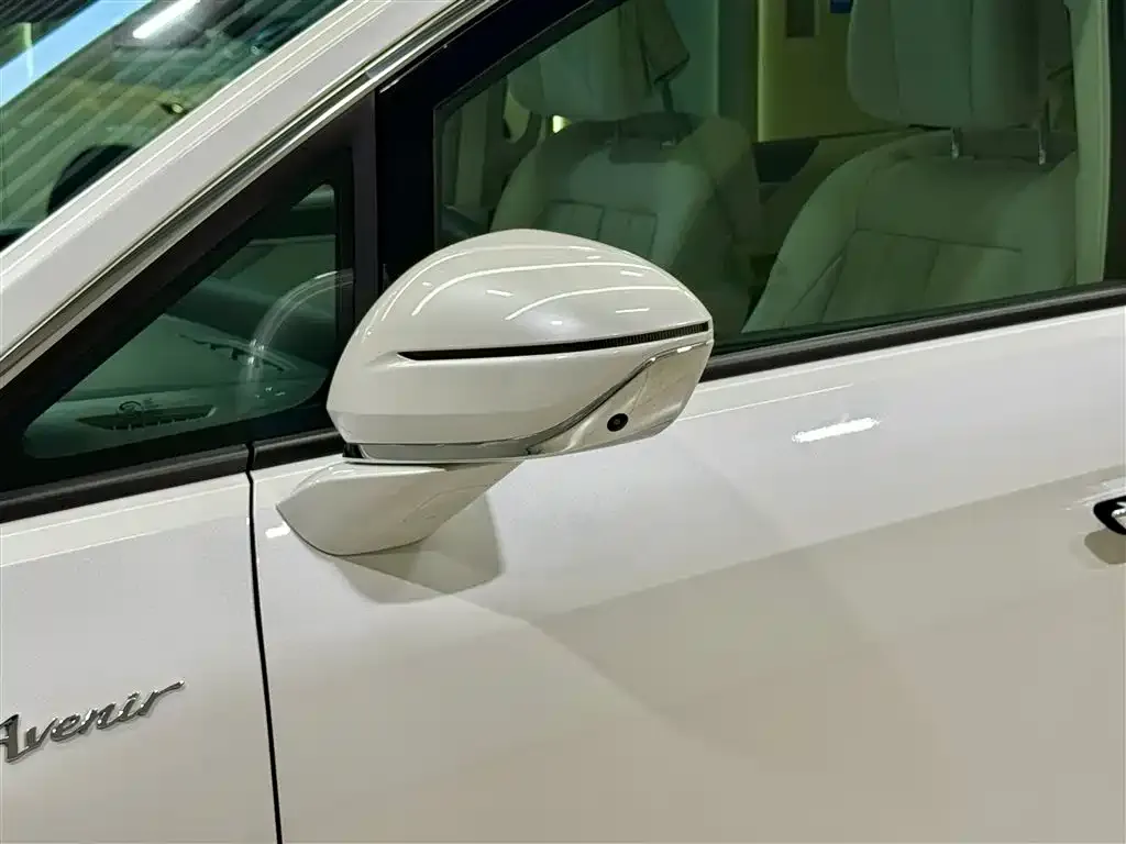 Buick GL8 Hybrid — фото 4
