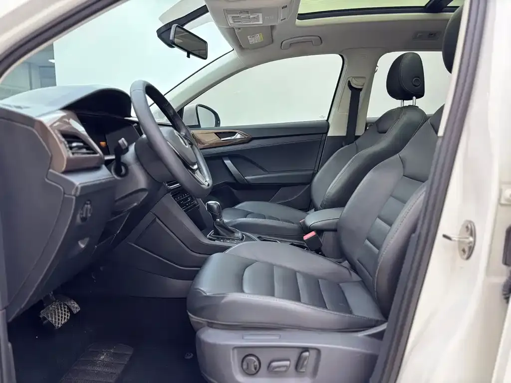 Volkswagen Tharu 2022 из CN, фото 8