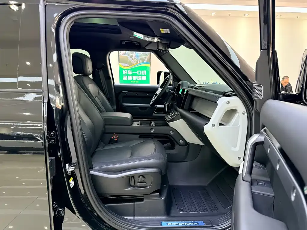 Land Rover Defender 2023 из CN, фото 10