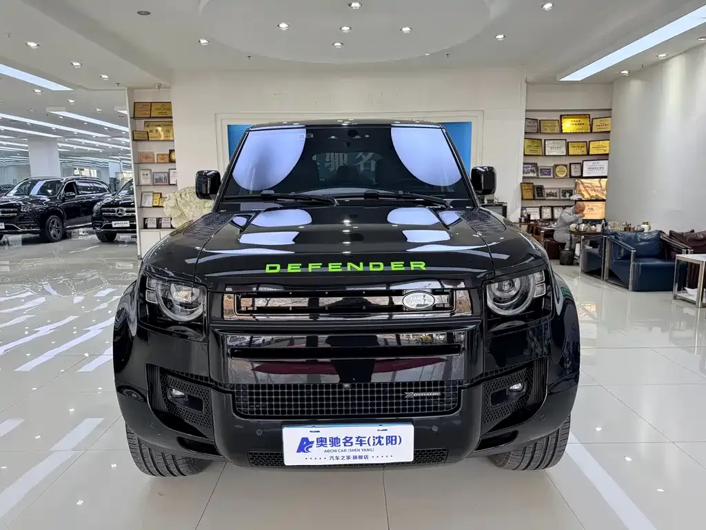 Land Rover Defender 2023 из CN, фото 2