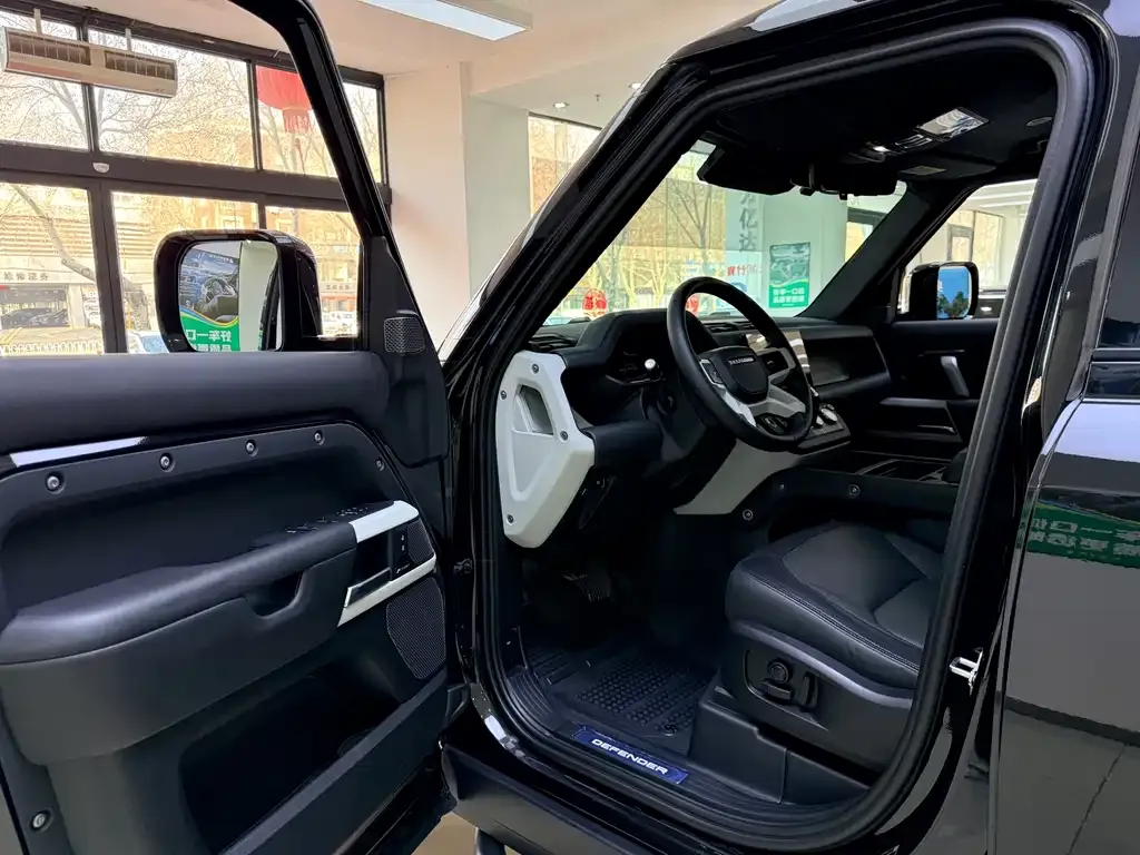 Land Rover Defender 2023 из CN, фото 9