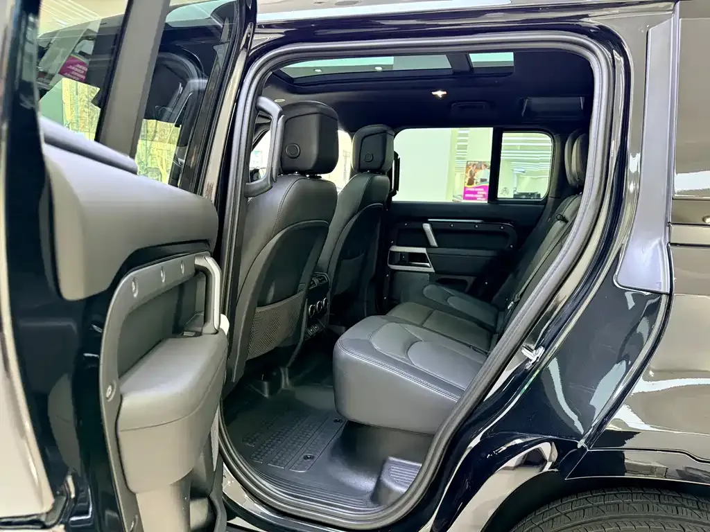 Land Rover Defender 2023 из CN, фото 7