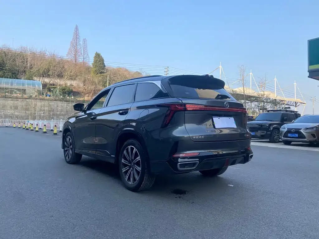 Changan CS75PLUS — фото 3