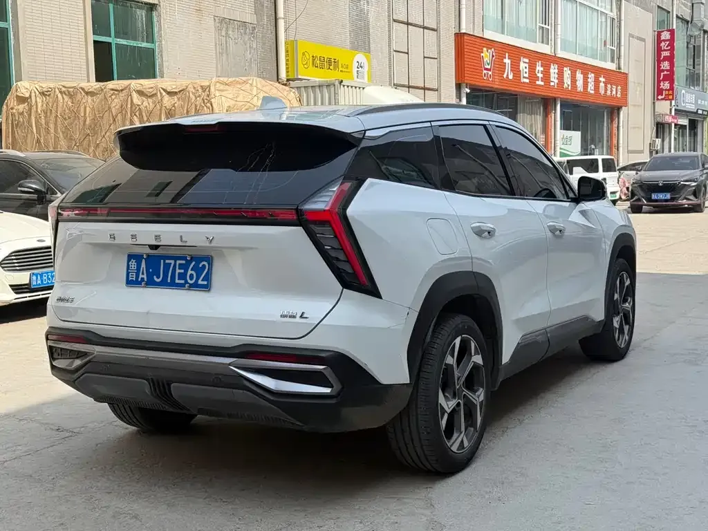 Geely Boyue L — фото 10