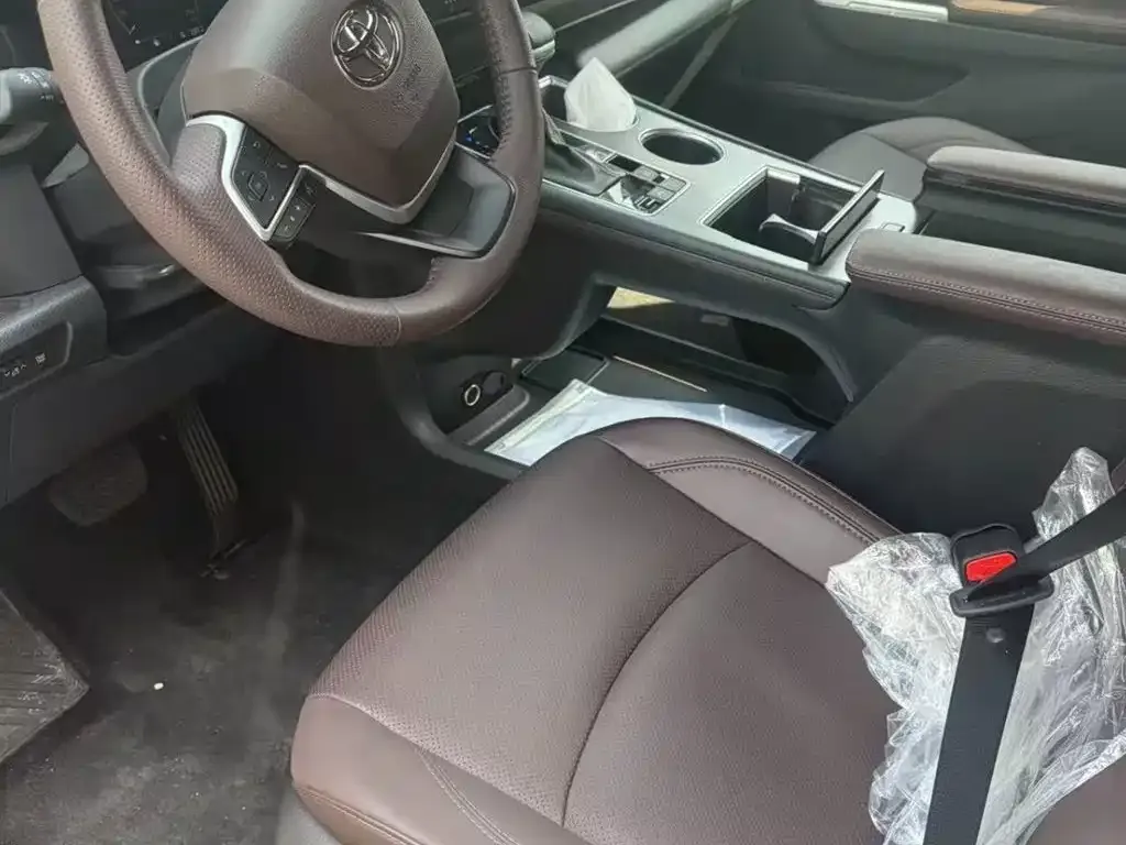 Toyota Granvia 2026 из CN, фото 6