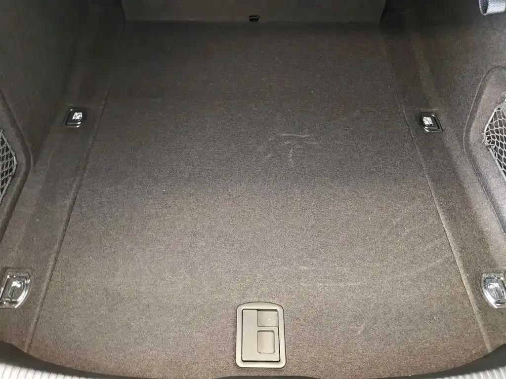 Audi A4L 2024 из CN, фото 8