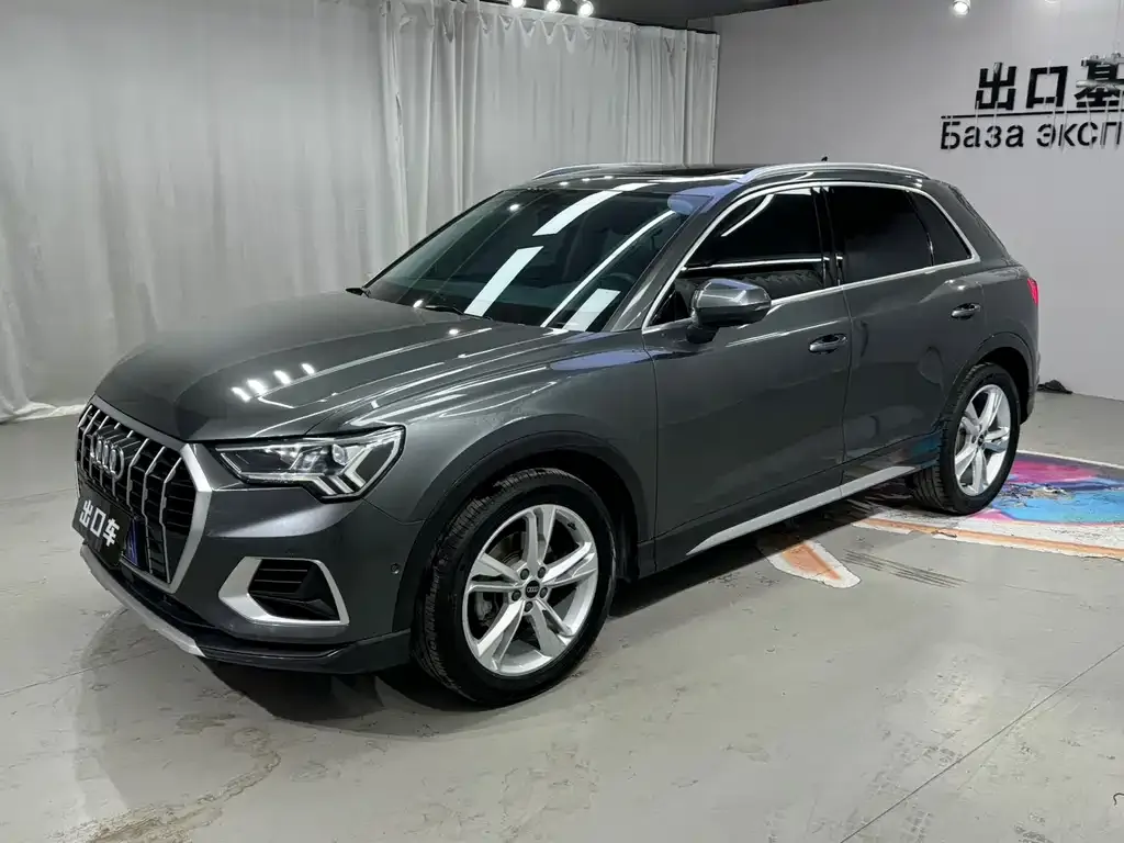 Audi Q3 — фото 1
