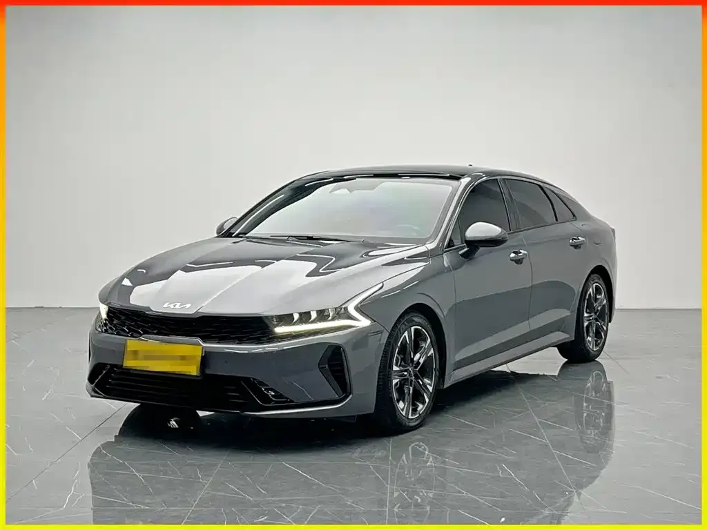 Kia K5 2023 из CN, фото 1
