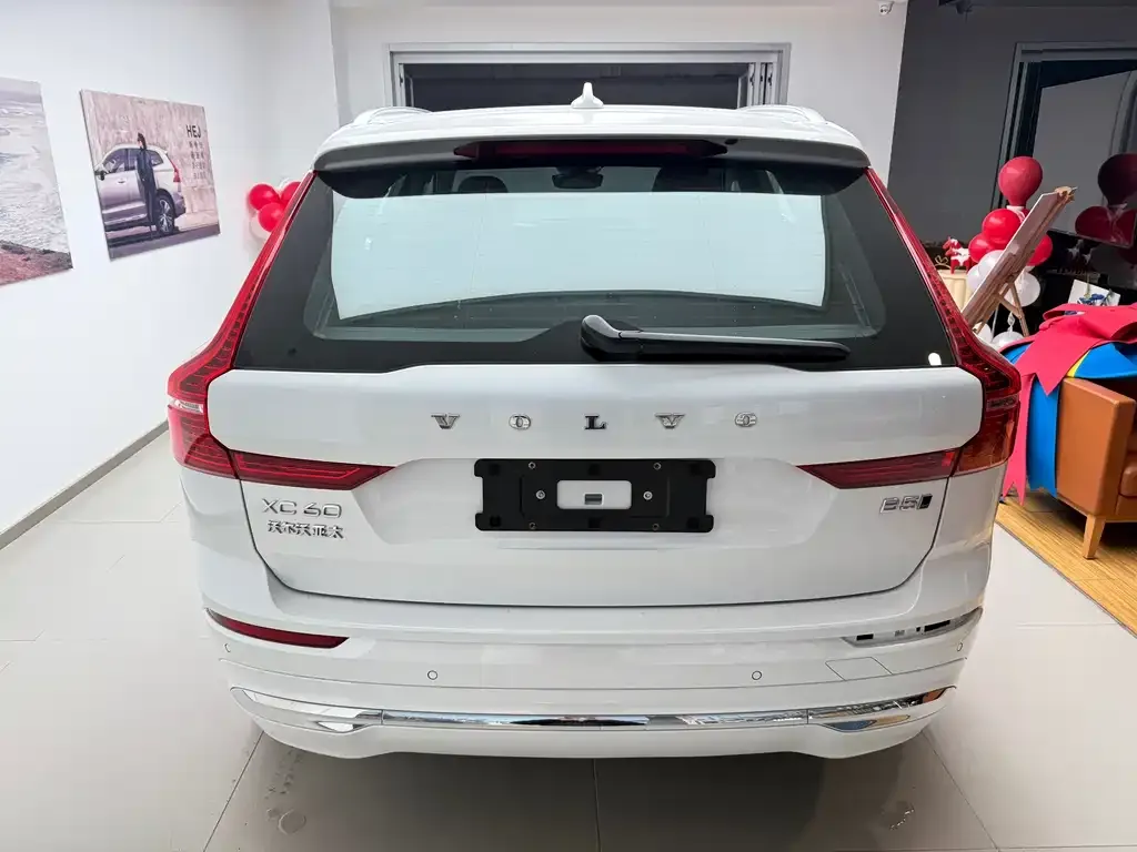 Volvo XC60 2025 из CN, фото 7