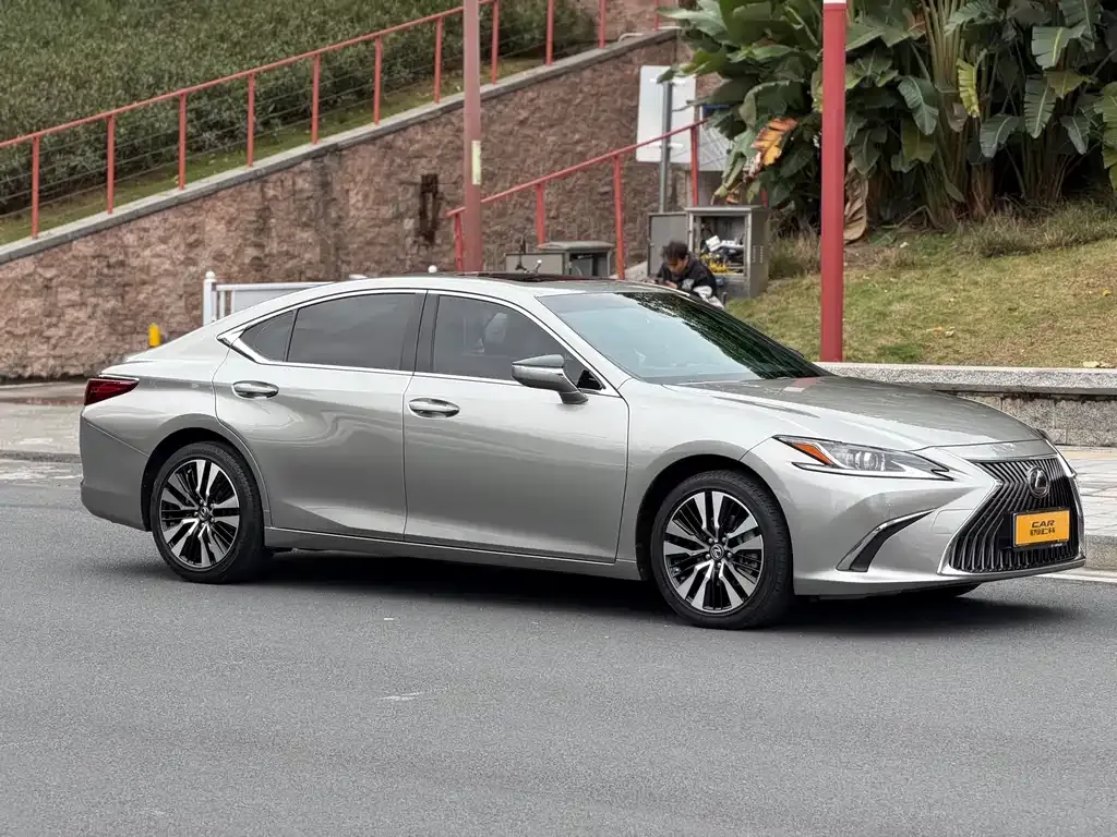 Lexus ES 2021 из CN, фото 10