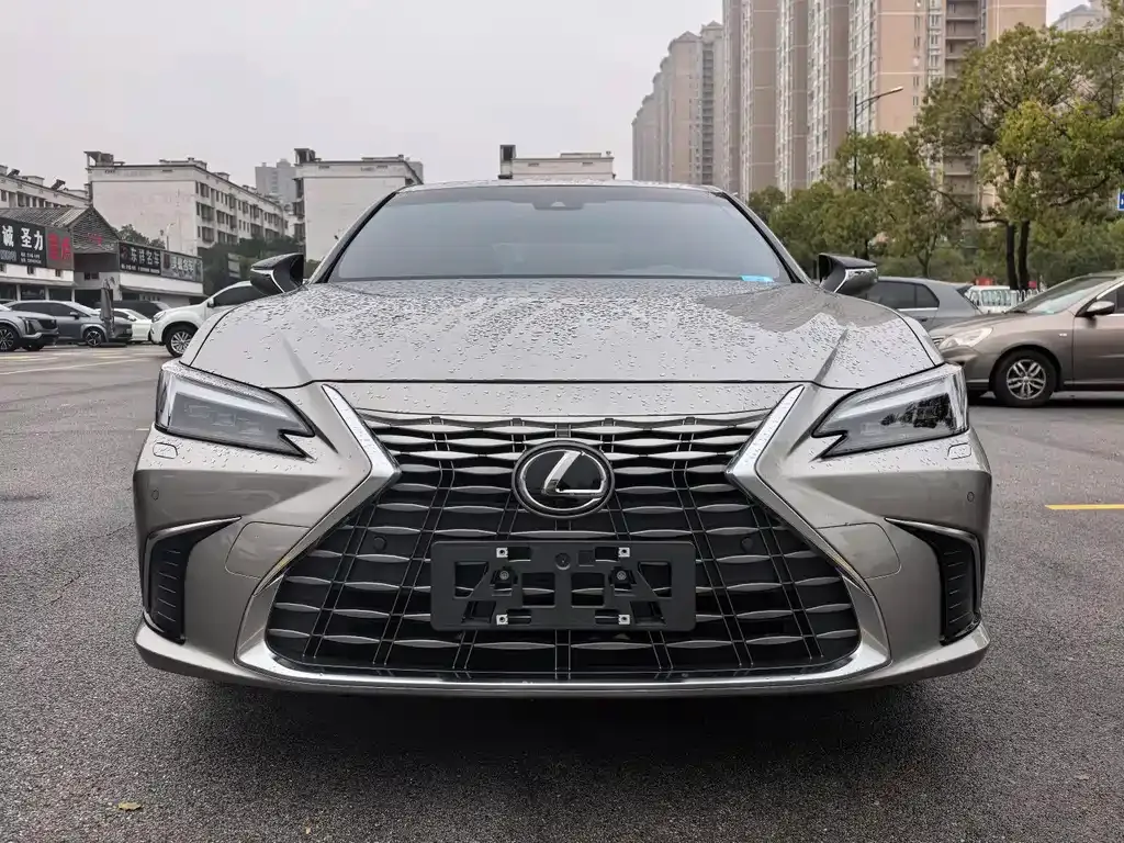 Lexus ES — фото 2